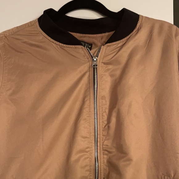 Forever 21 beige with black trim nylon bomber jacket 1x - Picture 2 of 5